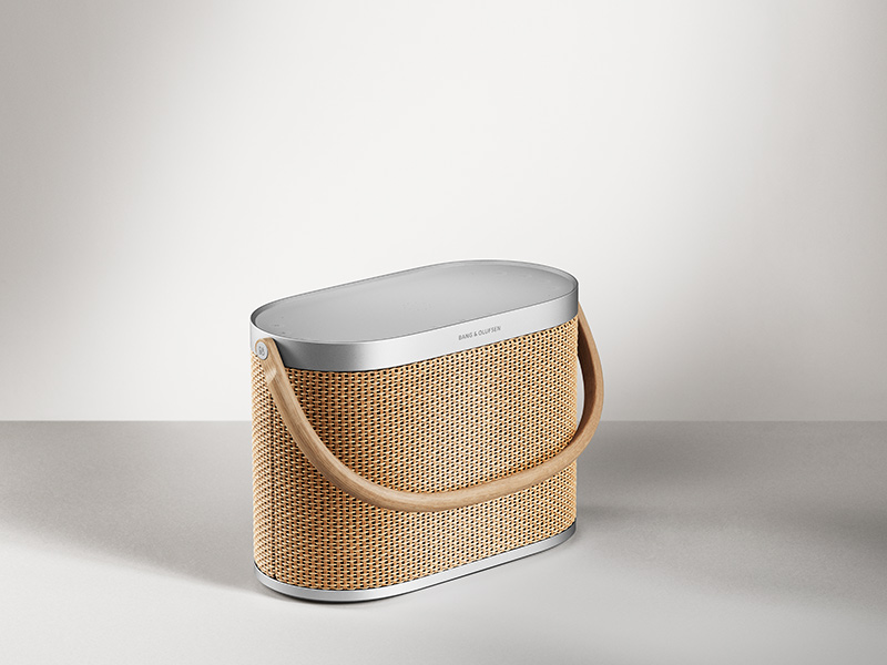 علامة BanG & Olufsen تطلق مكبّر الصوت beosound a5 المستوحة من الماضي والمُصمّم للمستقبل